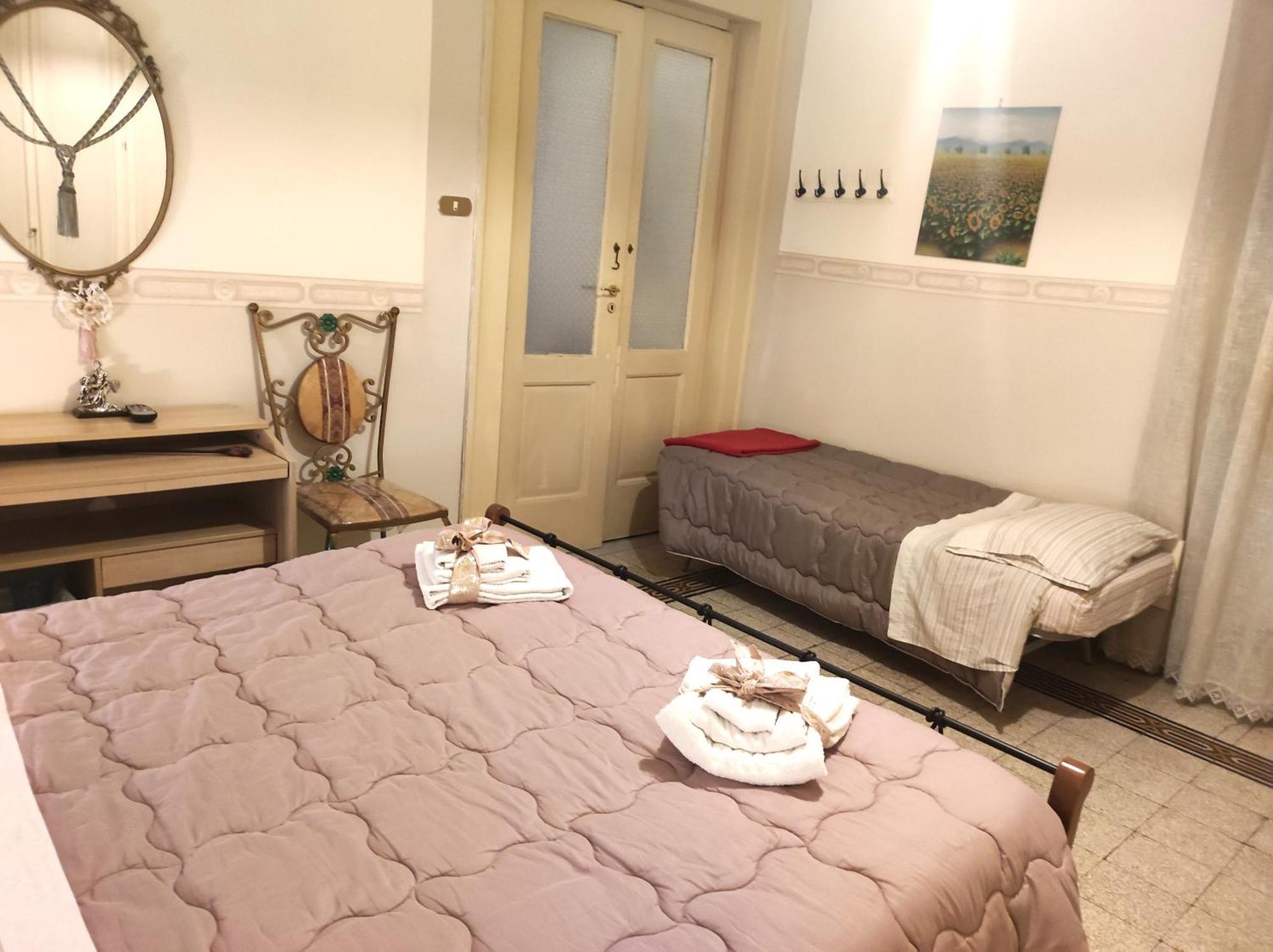 דירות נאפולי Casa Lillina A Toledo , Near Piazza Del Plebiscito מראה חיצוני תמונה