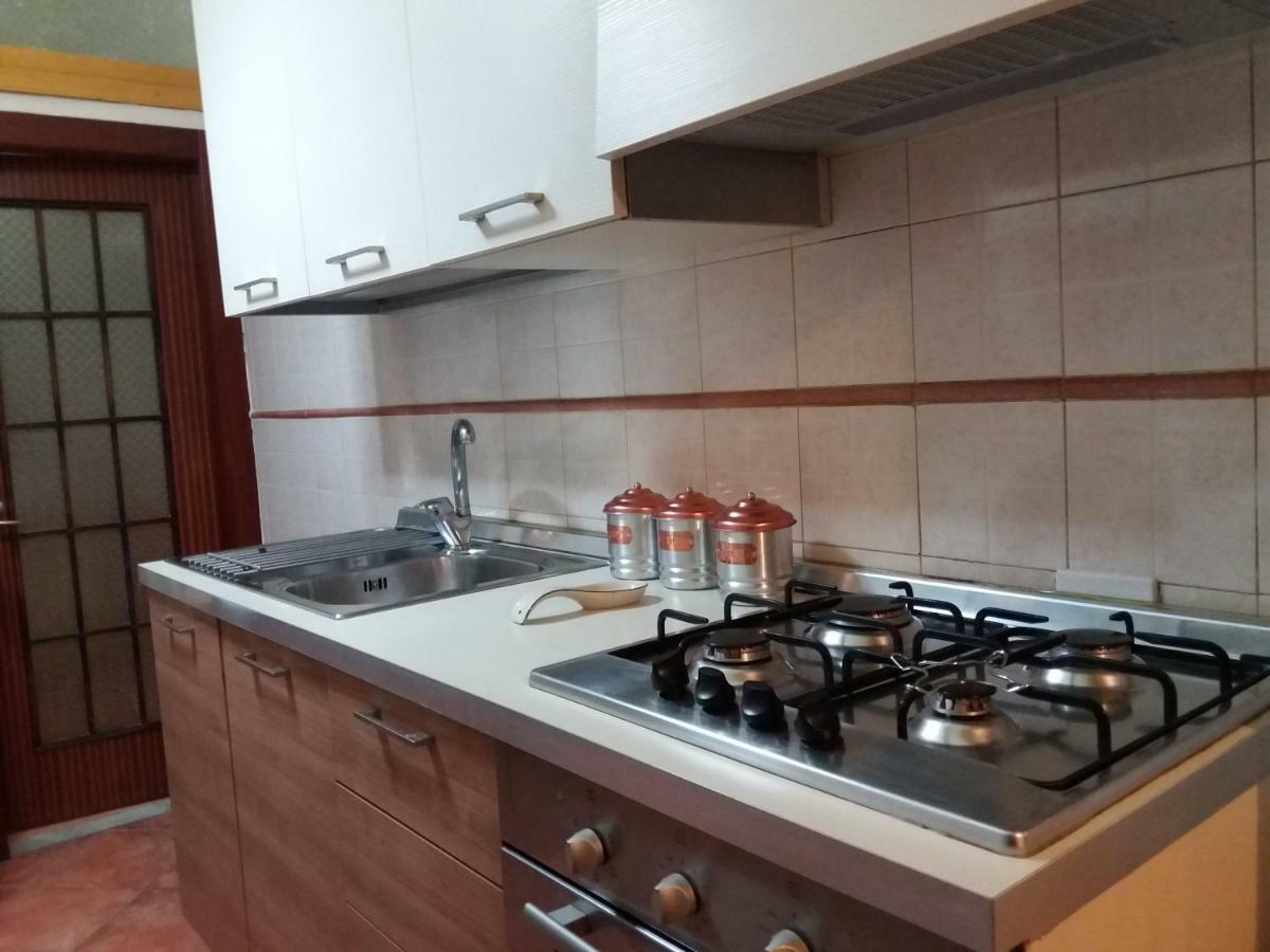 דירות נאפולי Casa Lillina A Toledo , Near Piazza Del Plebiscito מראה חיצוני תמונה
