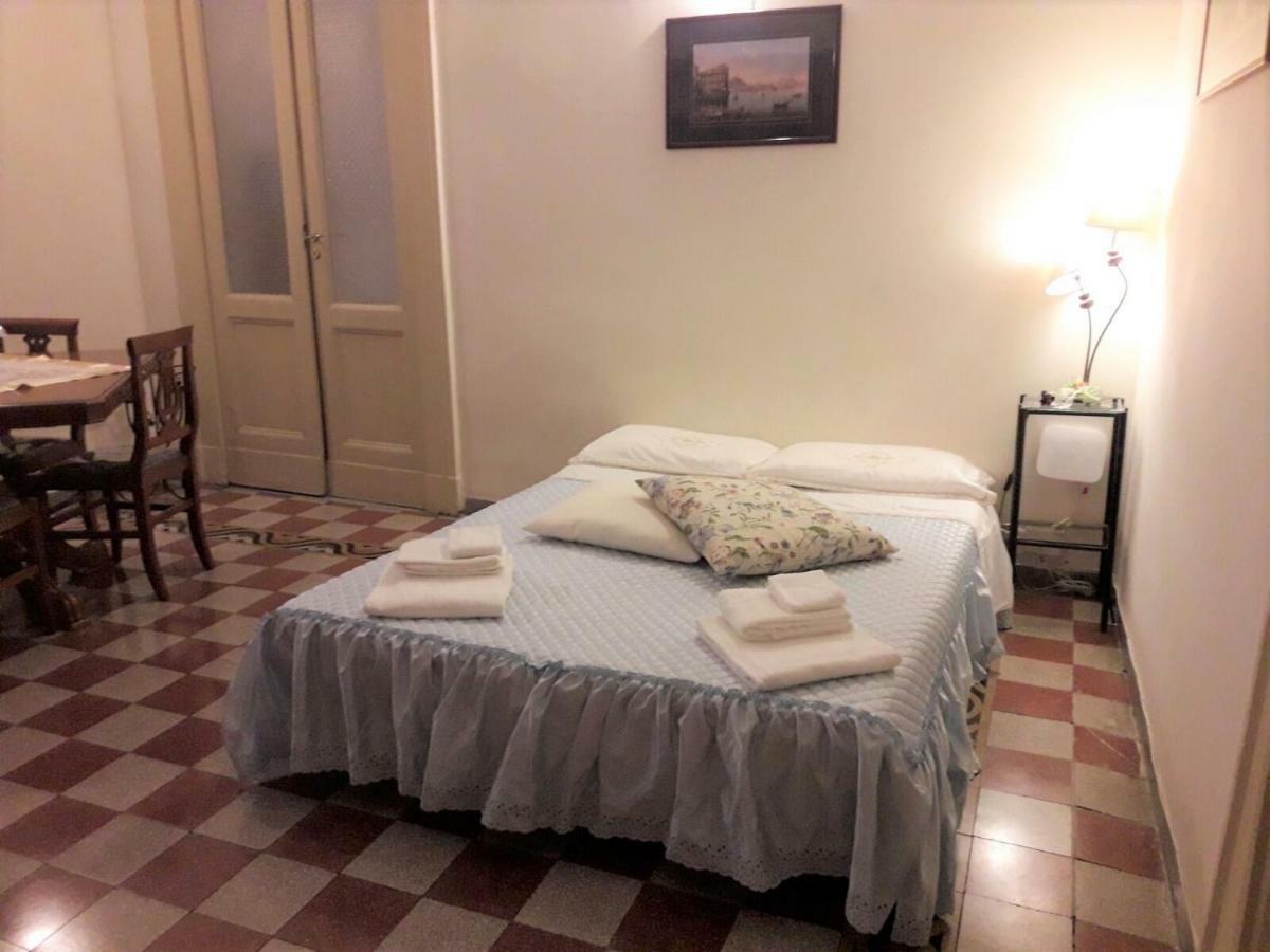 דירות נאפולי Casa Lillina A Toledo , Near Piazza Del Plebiscito מראה חיצוני תמונה