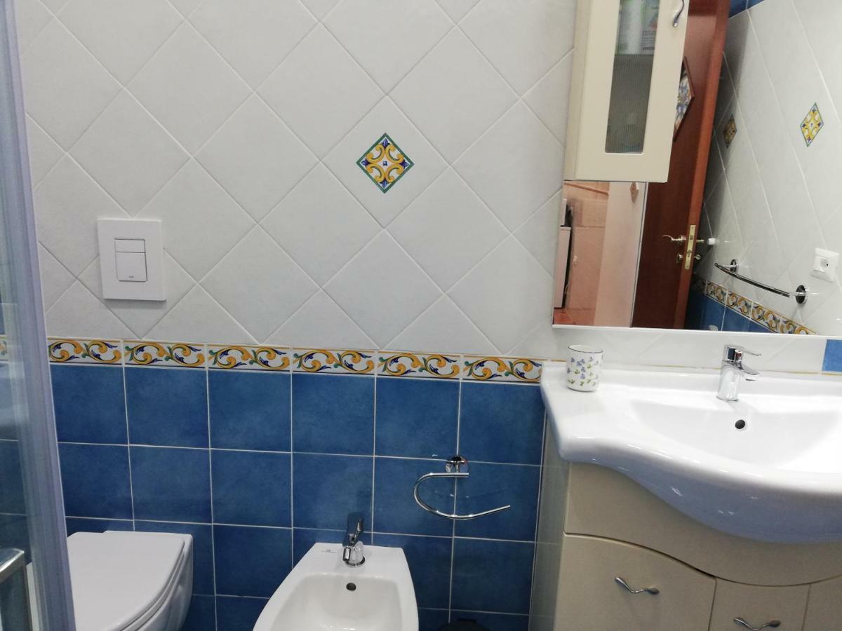 דירות נאפולי Casa Lillina A Toledo , Near Piazza Del Plebiscito מראה חיצוני תמונה